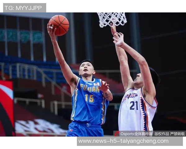 阿丘瓦高效表现8投7中斩获16分6篮板2盖帽并抢下4个前场篮板